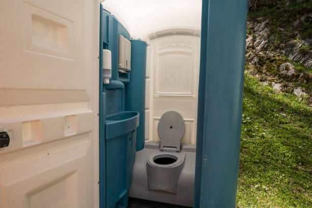 Portable bathroom rental in Moonachie, NJ